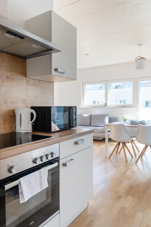 Helles, Neues Dg Apartment Mit Blick Zum Donauturm Vienna Exterior photo